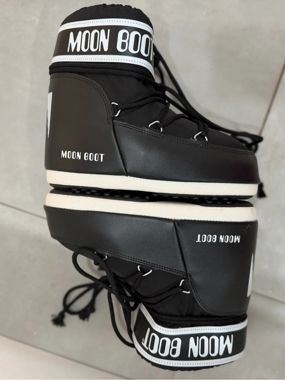 Moon Boot Icon Low Black Snow Boots | US 7–8.5 | EU 39–41 | Excellent Condition